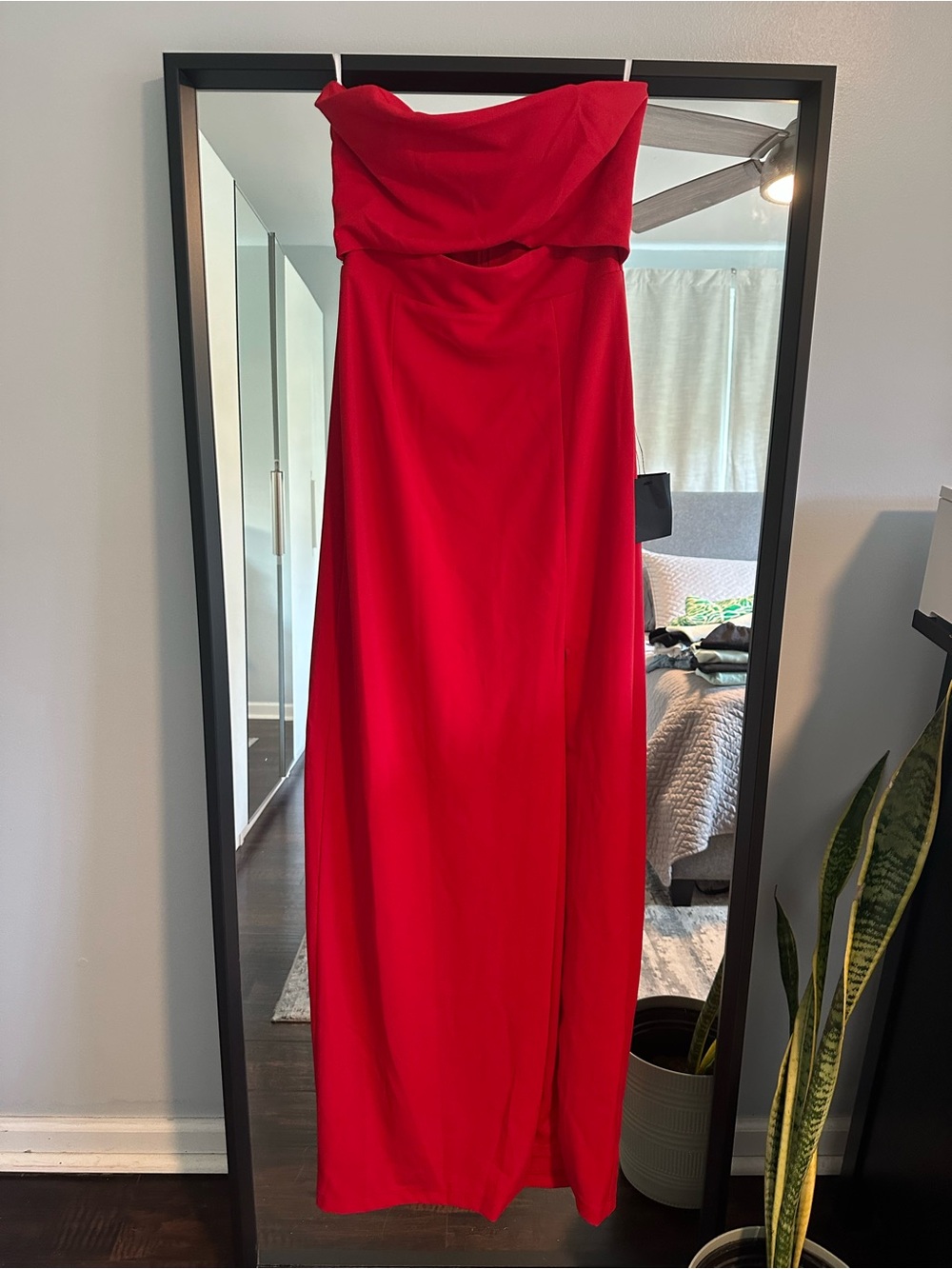 Lulu's Strapless Vibrant Red Evening Gown